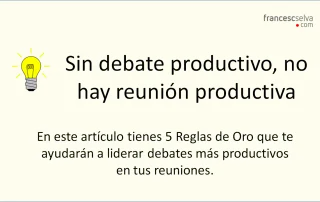Personas debatiendo activamente en una sala de reuniones, fomentando el liderazgo y la productividad en los debates.